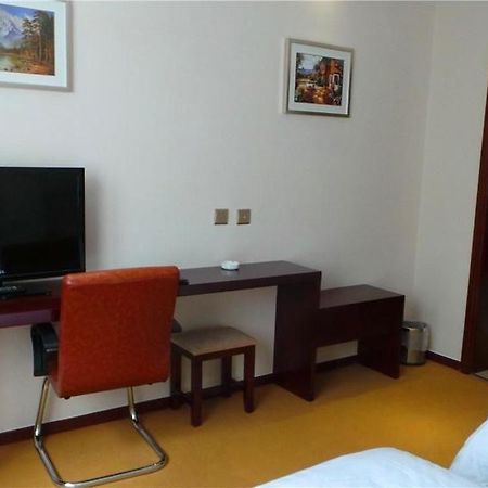 Jinghua Hotel Beijing Exterior photo