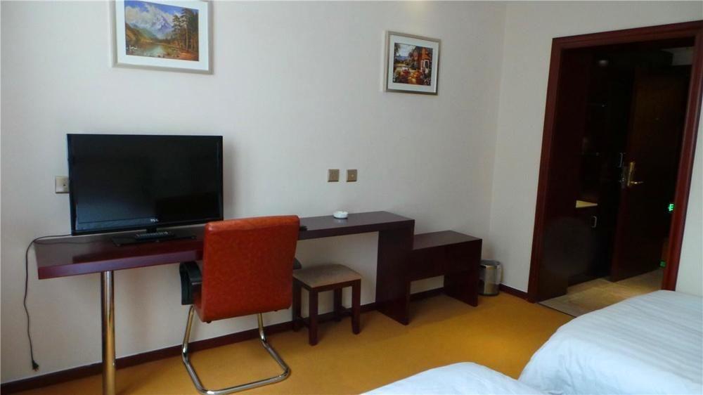Jinghua Hotel Beijing Exterior photo